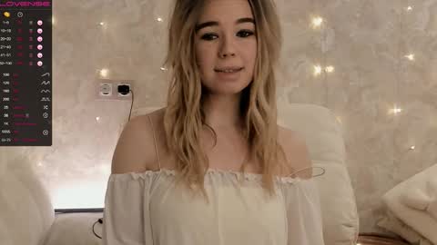 Snapshot of jeniferji chatting on October 22, 2025, 5:08 am EvaSileZ online show from October 22, 2025, 5:08 am