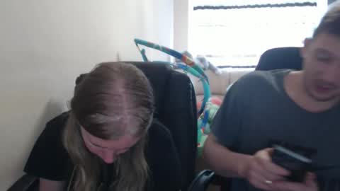 Snapshot of jenisandpeter chatting on September 18, 2025, 7:21 am JenisAndPeter online show from September 18, 2025, 7:21 am