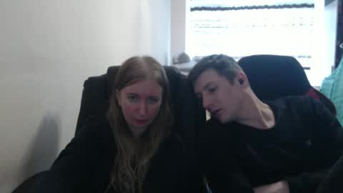 Snapshot of jenisandpeter chatting on September 27, 2025, 8:08 am JenisAndPeter online show from September 27, 2025, 8:08 am