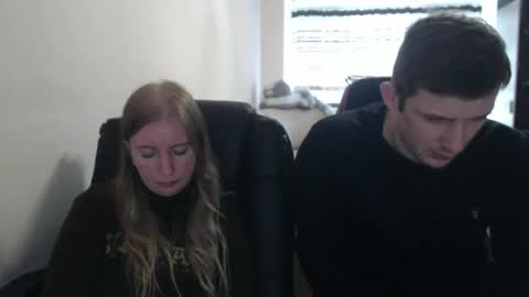 Snapshot of jenisandpeter chatting on October 2, 2025, 7:48 am JenisAndPeter online show from October 2, 2025, 7:48 am