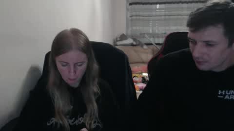 Snapshot of jenisandpeter chatting on October 8, 2025, 7:00 pm JenisAndPeter online show from October 8, 2025, 7:00 pm