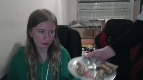 Snapshot of jenisandpeter chatting on October 16, 2025, 7:26 pm JenisAndPeter online show from October 16, 2025, 7:26 pm