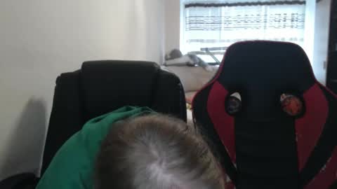 Snapshot of jenisandpeter chatting on October 20, 2025, 6:03 am JenisAndPeter online show from October 20, 2025, 6:03 am