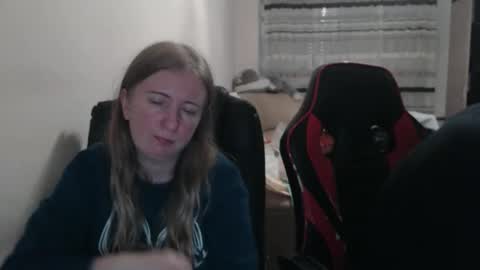 Snapshot of jenisandpeter chatting on November 3, 2025, 8:21 pm JenisAndPeter online show from November 3, 2025, 8:21 pm