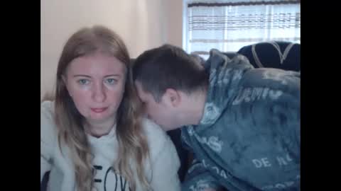 Snapshot of jenisandpeter chatting on November 9, 2025, 8:01 am JenisAndPeter online show from November 9, 2025, 8:01 am