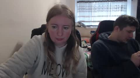 Snapshot of jenisandpeter chatting on November 10, 2025, 6:56 am JenisAndPeter online show from November 10, 2025, 6:56 am