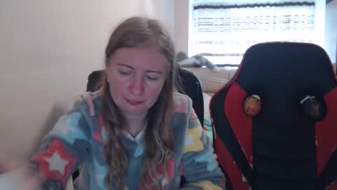 Snapshot of jenisandpeter chatting on November 23, 2025, 8:36 am JenisAndPeter online show from November 23, 2025, 8:36 am