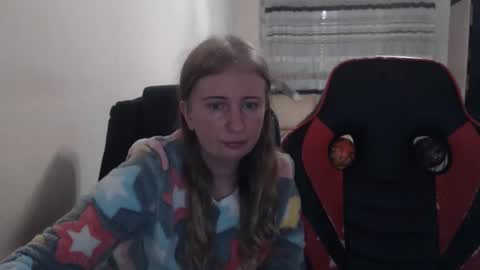 Snapshot of jenisandpeter chatting on November 27, 2025, 7:49 pm JenisAndPeter online show from November 27, 2025, 7:49 pm