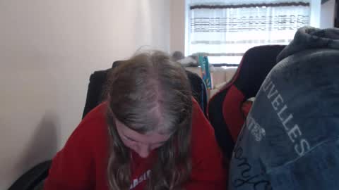 Snapshot of jenisandpeter chatting on November 29, 2025, 8:39 am JenisAndPeter online show from November 29, 2025, 8:39 am