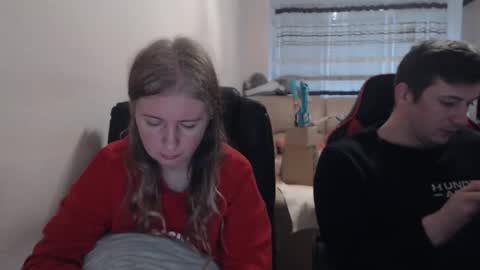 Snapshot of jenisandpeter chatting on December 1, 2025, 6:40 am JenisAndPeter online show from December 1, 2025, 6:40 am