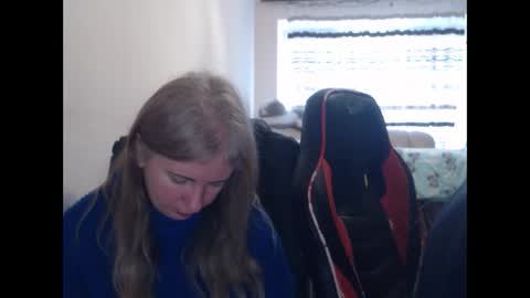 Snapshot of jenisandpeter chatting on March 1, 2026, 7:32 am JenisAndPeter online show from March 1, 2026, 7:32 am