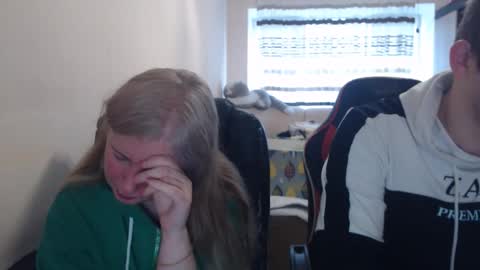 JenisAndPeter online show from April 15, 2026, 5:36 am