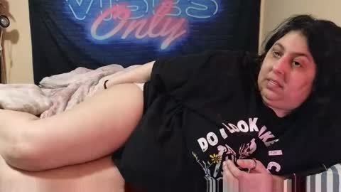 Snapshot of jennabrady chatting on April 10, 2026, 3:17 pm Dragon Queen. Be my Dragon -- and online show from April 10, 2026, 3:17 pm