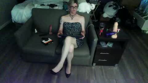 Snapshot of jennacd4life chatting on June 9, 2026, 1:17 am Jenna Cross online show from June 9, 2026, 1:17 am