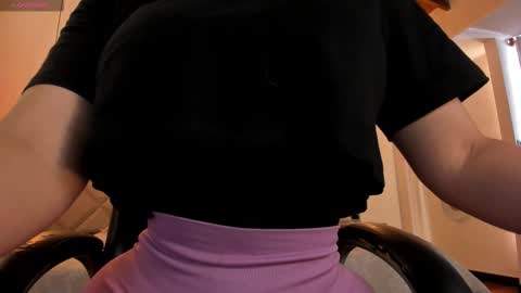 Jenna Olson  online show from January 18, 2026, 5:28 pm