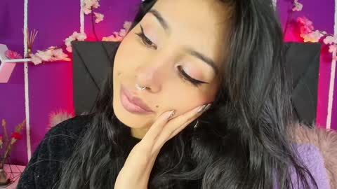 Snapshot of jenner_mills chatting on December 5, 2024, 3:59 am Jenner online show from December 5, 2024, 3:59 am