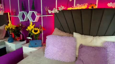 Snapshot of jenner_mills chatting on December 7, 2024, 5:26 am Jenner online show from December 7, 2024, 5:26 am