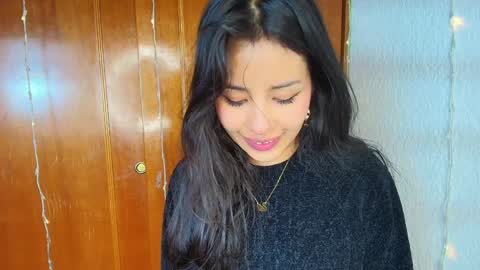 Snapshot of jenner_mills chatting on December 9, 2024, 4:23 am Jenner online show from December 9, 2024, 4:23 am