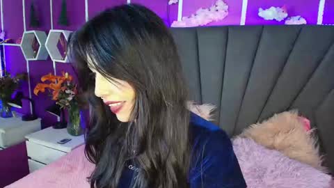 Snapshot of jenner_mills chatting on December 15, 2024, 7:13 am Jenner online show from December 15, 2024, 7:13 am