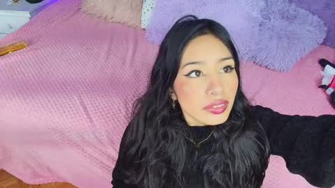 Snapshot of jenner_mills chatting on December 17, 2024, 9:28 am Jenner online show from December 17, 2024, 9:28 am