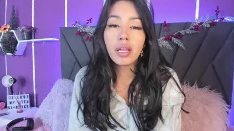 Snapshot of jenner_mills chatting on December 22, 2024, 8:49 am Jenner online show from December 22, 2024, 8:49 am