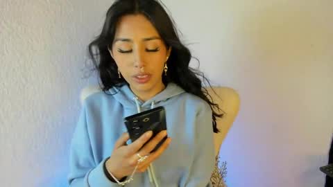 Snapshot of jenner_mills chatting on December 24, 2024, 3:27 am Jenner online show from December 24, 2024, 3:27 am