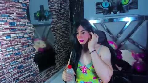 Snapshot of jennfer_winsonn chatting on November 13, 2025, 7:13 pm jennfer_winsonn online show from November 13, 2025, 7:13 pm