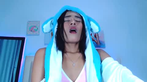 Snapshot of jenng18 chatting on February 21, 2025, 10:07 am jenn online show from February 21, 2025, 10:07 am