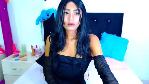 Snapshot of jenng18 chatting on December 19, 2025, 7:26 am jenn online show from December 19, 2025, 7:26 am