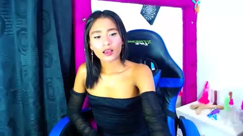 Snapshot of jenng18 chatting on February 23, 2026, 8:55 am jenn online show from February 23, 2026, 8:55 am