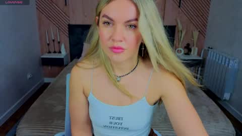 Jennifer Perezz online show from May 31, 2026, 4:47 pm