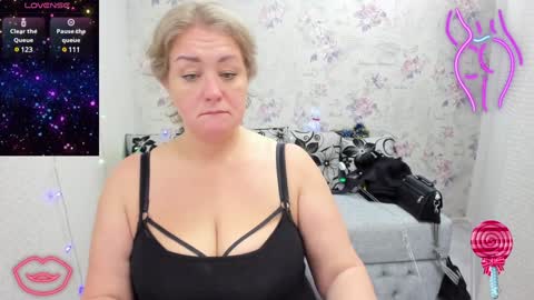 Snapshot of jenniferlight chatting on December 30, 2024, 11:28 pm Jennifer online show from December 30, 2024, 11:28 pm