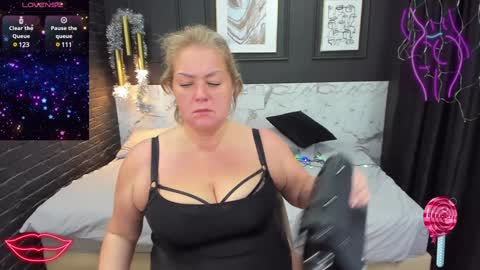 Snapshot of jenniferlight chatting on January 4, 2025, 11:17 pm Jennifer online show from January 4, 2025, 11:17 pm