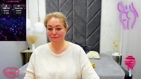 Snapshot of jenniferlight chatting on February 4, 2025, 8:17 pm Jennifer online show from February 4, 2025, 8:17 pm