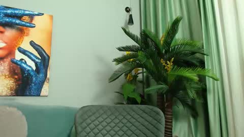 jenniferreys online show from February 23, 2026, 6:44 am