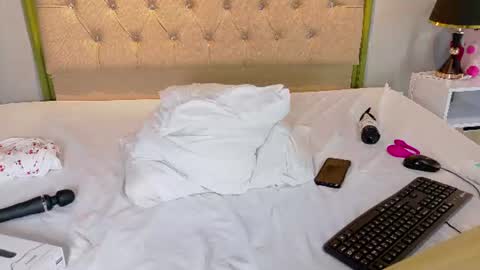 Snapshot of jenny__lawrence chatting on July 17, 2026, 12:06 am jenny__lawrence online show from July 17, 2026, 12:06 am