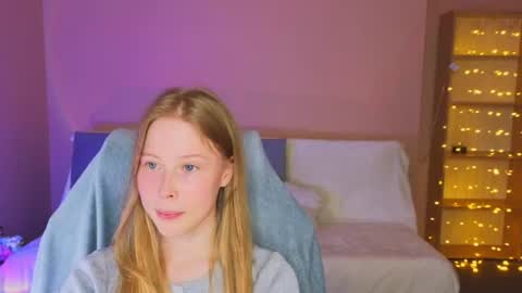 Snapshot of jenny_angelok chatting on June 10, 2026, 1:21 pm Next broadcast on December 05 subject to change online show from June 10, 2026, 1:21 pm