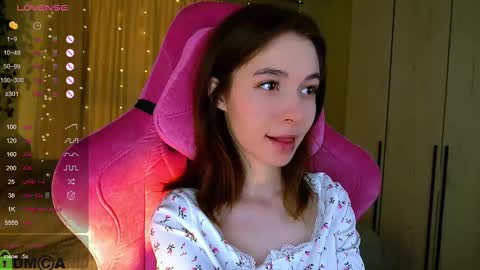 Snapshot of jenny_lylu chatting on March 6, 2025, 10:47 pm Ori online show from March 6, 2025, 10:47 pm