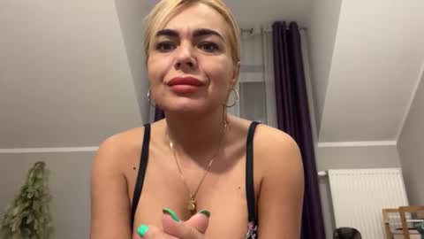 Snapshot of jenny_play1 chatting on January 12, 2025, 8:57 am Jenny online show from January 12, 2025, 8:57 am