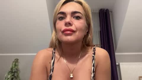 Snapshot of jenny_play1 chatting on January 28, 2025, 8:14 am Jenny online show from January 28, 2025, 8:14 am