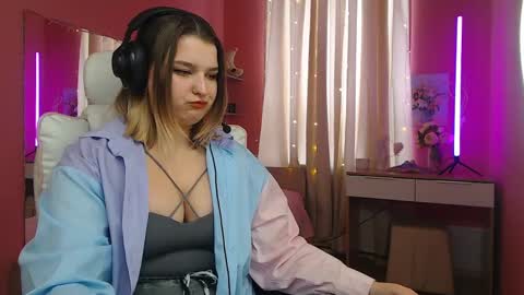 Snapshot of jenny_smitx chatting on March 6, 2025, 10:09 am jenny_smitx online show from March 6, 2025, 10:09 am