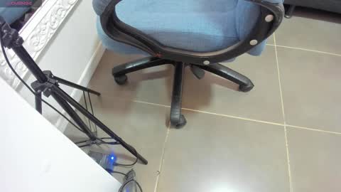 Snapshot of jenny_stark chatting on November 6, 2025, 11:22 am jenny_stark online show from November 6, 2025, 11:22 am