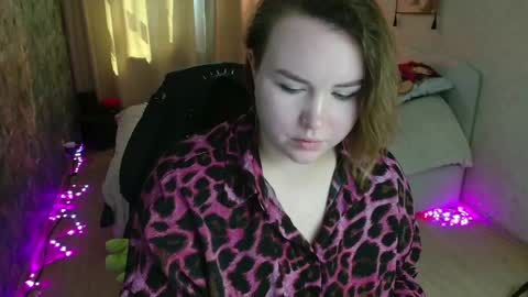 Snapshot of jennyattal chatting on April 29, 2026, 7:12 am Jenny online show from April 29, 2026, 7:12 am