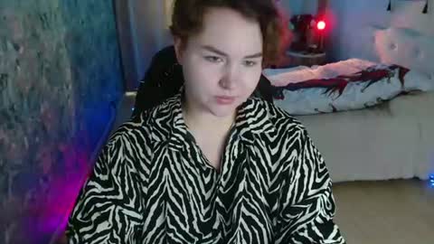 Jenny online show from July 19, 2026, 4:38 am