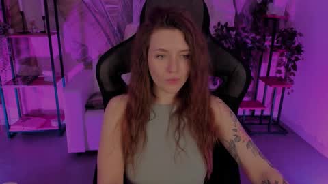 Snapshot of jennydens chatting on March 6, 2025, 8:19 am Jenny NO Nude online show from March 6, 2025, 8:19 am