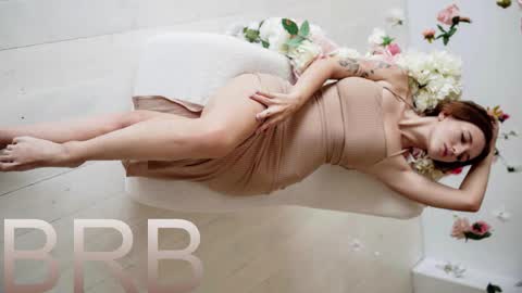 Snapshot of jennydens chatting on November 12, 2025, 5:02 pm Jenny NO Nude online show from November 12, 2025, 5:02 pm