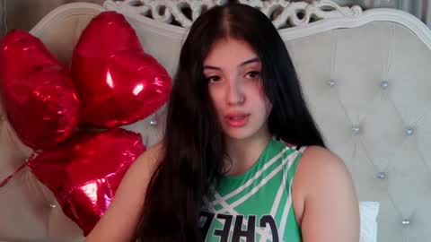 Snapshot of jennyferguson chatting on February 7, 2025, 10:20 pm Jenny Ferguson online show from February 7, 2025, 10:20 pm