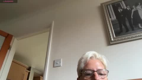 JennyHazel online show from October 13, 2025, 10:15 am