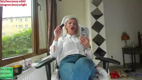infamous blondiechloe.             Jennyjennywildd online show from May 18, 2026, 5:46 am