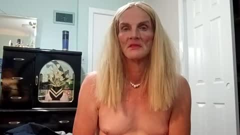 jennywomacks online show from July 5, 2026, 12:17 am